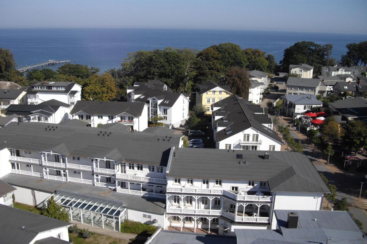 Haus Strandeck: Sellin Beachside Apartment with Ahoi Spa Access Goehren  Exterior photo